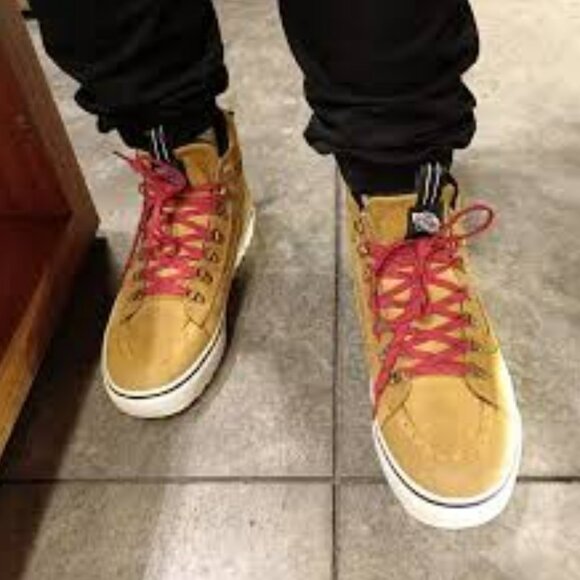 Vans Sk8-Hi Dr Mte-2. Brand New. Mens Size: 7.5 - 11.5. - Picture 4 of 9